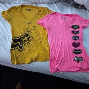 Lot of 2 Fox Graphic T-Shirt